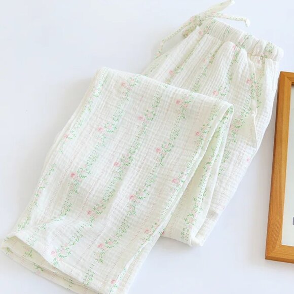 The Bloom - 100% Muslin Cotton Pajama in Blossom Lines - Picture 2 of 3